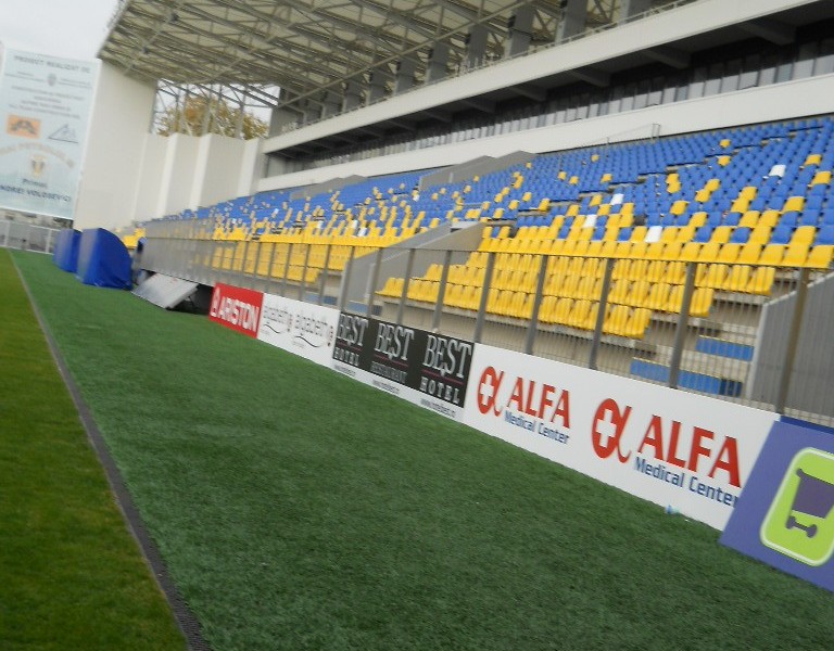 Elis Pavaje Stadionul Fc Petrolul Ploiesti Pavele Dublu T