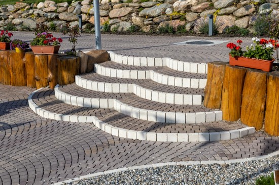 Brambura Park, Avrig-Sibiu, pavele Arcade, Anima D2, Blocuri zid, Elemente treapta