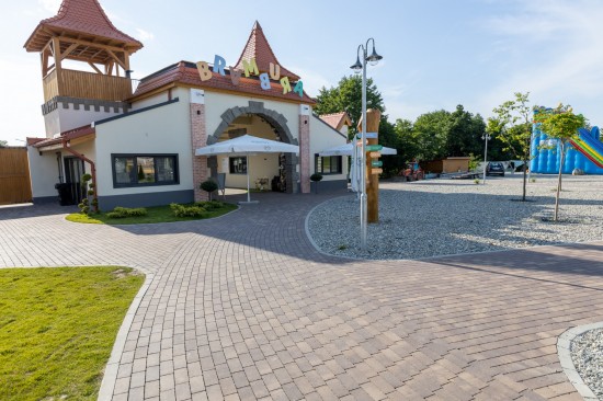 Brambura Park, Avrig-Sibiu, pavele Arcade, Anima D2, Blocuri zid, Elemente treapta