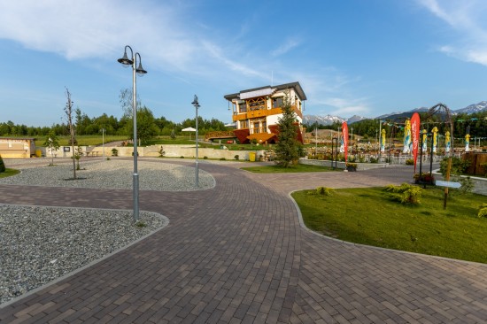 Brambura Park, Avrig-Sibiu, pavele Arcade, Anima D2, Blocuri zid, Elemente treapta