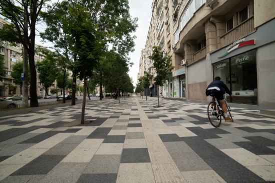 Bulevard Decebal, Bucuresti, pavele Umbra P4