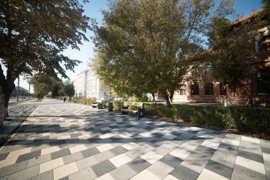 Bulevardul Brailei, Galati, pavele Umbra P4