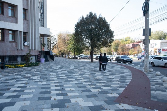 Bulevardul Brailei, Galati, pavele Umbra P4