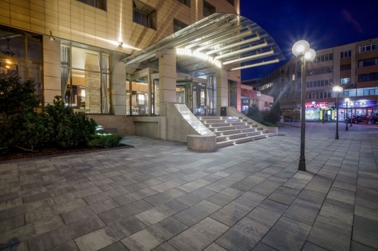 Hotel Roman, dale Cortina D7, culoare tempo, Borduri B5, culoare antracit