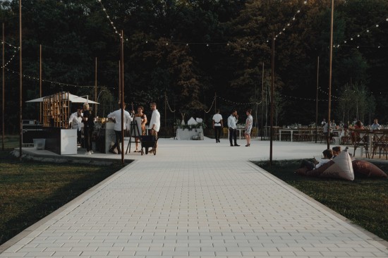 Locatie evenimente, The White Manor, Ciolpani-Ilfov, pavele Dreptunghi D2, nuanta alb-crem, Borduri B1
