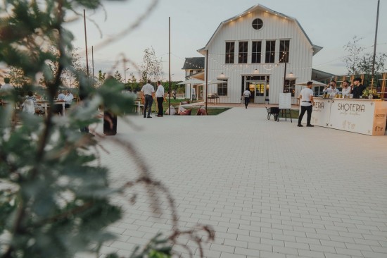 Locatie evenimente, The White Manor, Ciolpani-Ilfov, pavele Dreptunghi D2, nuanta alb-crem, Borduri B1