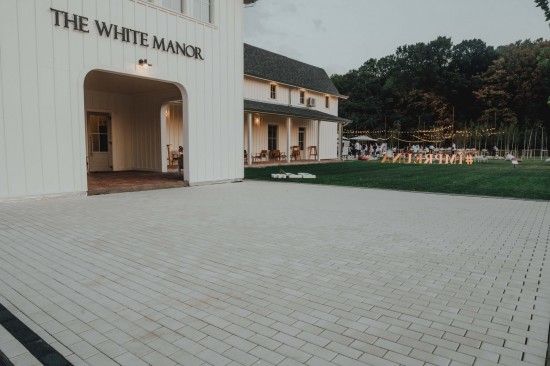 Locatie evenimente, The White Manor, Ciolpani-Ilfov, pavele Dreptunghi D2, nuanta alb-crem, Borduri B1
