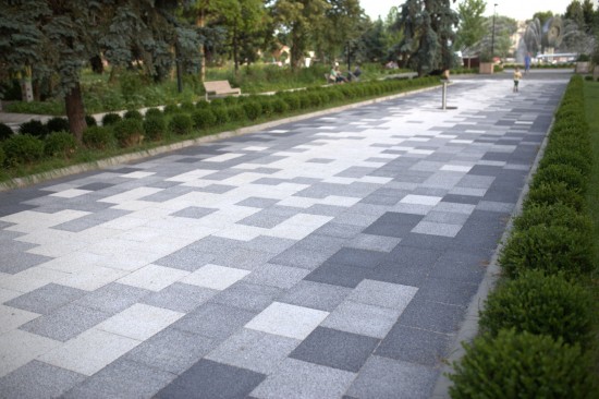 Parcul Unirii, Alba Iulia, pavele Umbra P4, Piatra andezit, Blocheti