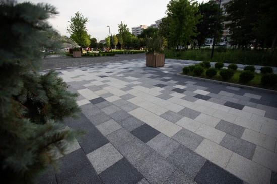 Parcul Unirii, Alba Iulia, pavele Umbra P4, Piatra andezit, Blocheti
