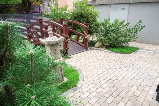 Parcare si curte, Budo Best, Bucuresti, pavele Dublu T, Antico D2