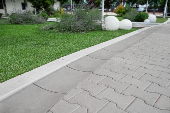 Nastase & Marica Sports Club, Bucuresti, pavele autoblocante Dublu T, Blocheti, Rigole scafa