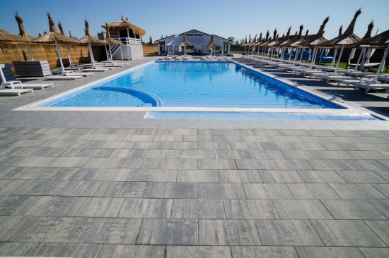 Piscina, Targu Neamt, dale Cortina D7, culoare tempo