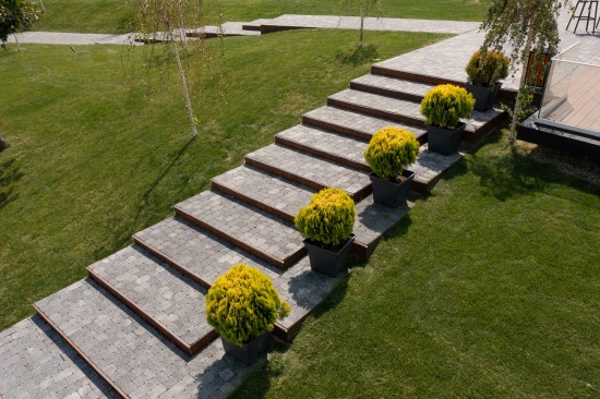 Sala evenimente, The Barn Cluj, pavele Maris Antico, culoare antracit