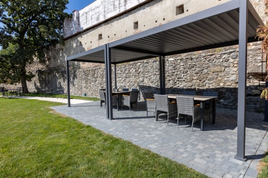 Terasa si restaurant, Hotel Leul de Aur, Sebes, pavele Maris Antico, Elemente D6 Antico, Blocheti, Focar Ronda