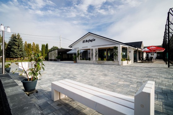 Terasa si restaurant, El Refugio, Garleni-Bacau, pavele Cortina D4, D7, culoare tempo, Banca Resto