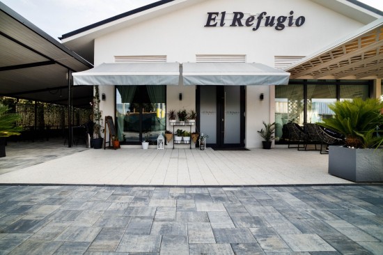 Terasa si restaurant, El Refugio, Garleni-Bacau, pavele Cortina D4, D7, culoare tempo, Banca Resto