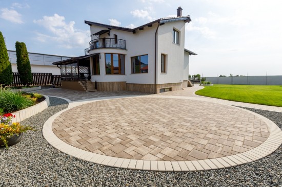 Acces curte, parcare si alei, pavele Fantasia, Dreptunghi D2, pavaj Grila 1, Palisade Rustic