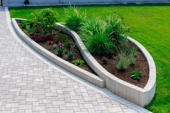 Acces curte, parcare si alei, pavele Fantasia, Dreptunghi D2, pavaj Grila 1, Palisade Rustic