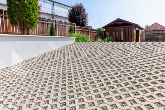 Acces curte, parcare si alei, pavele Fantasia, Dreptunghi D2, pavaj Grila 1, Palisade Rustic