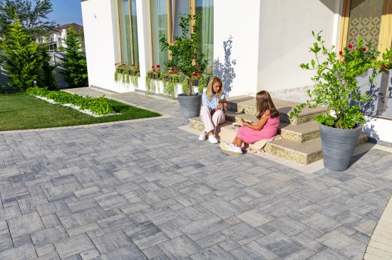 Amenajare rezidentiala, pavale Decora, Cortina D7, culoare tempo, Palisade Rustic, culoare alb-crem