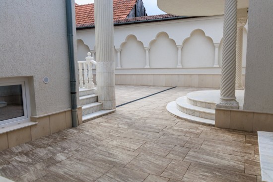 Acces curte, dale Solero Natura, culoare cappuccino, Borduri B10, culoare alb-crem