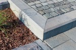 Albini Andezit Kockakövek és Kőlapok - Albini Andezit Szegélykő 50/20/25 cm ferde élű